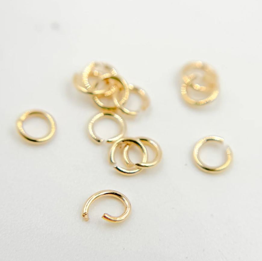 Jump Rings in Jewelry