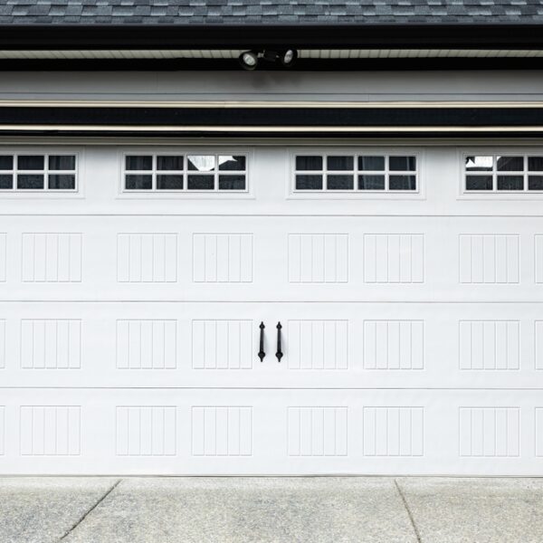 Residential Garage Door Repair in Dubai