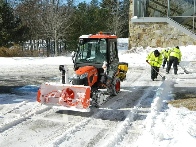 best snow removal services Chicago